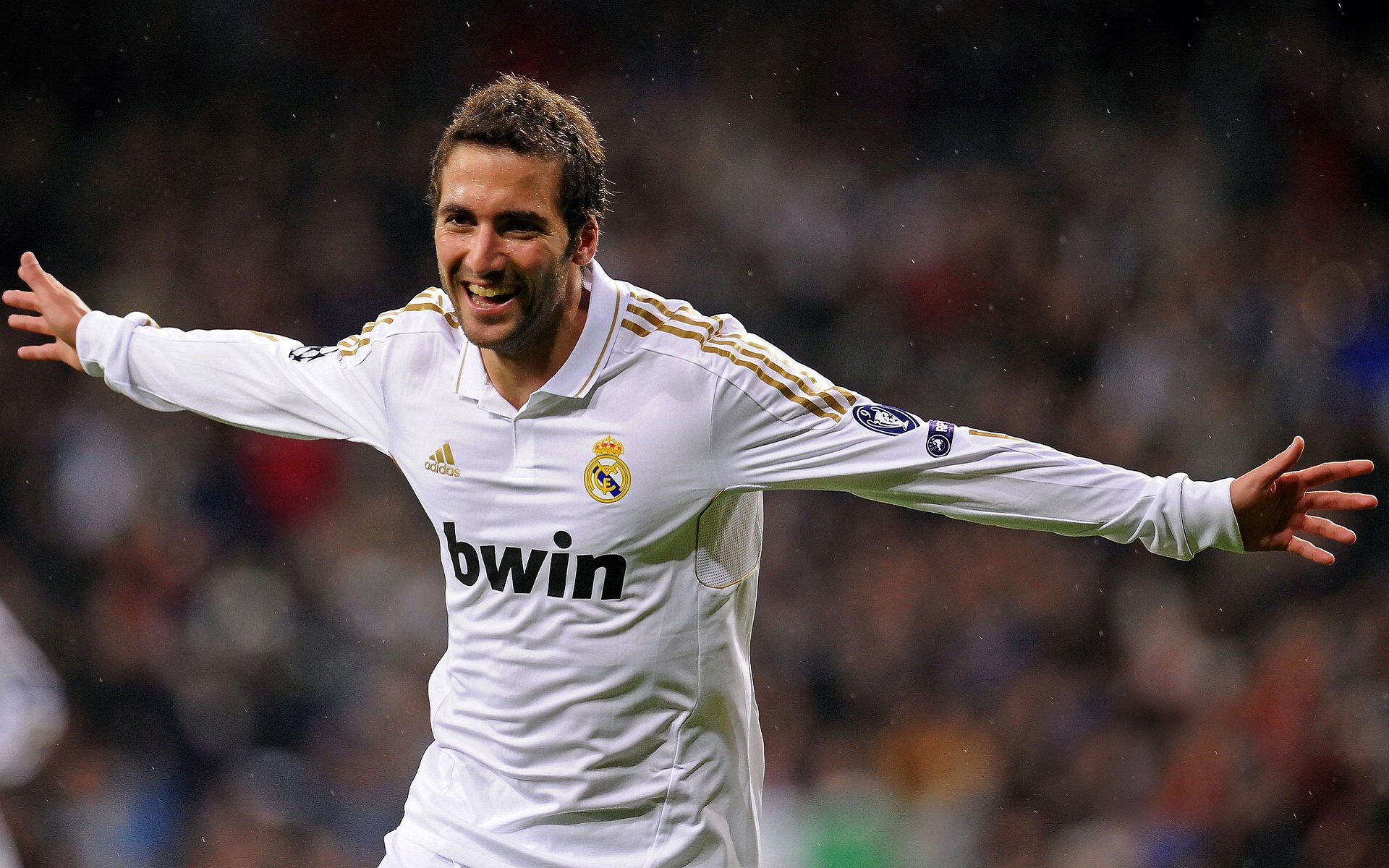 勇士召开赛前动员会议强调团队合作，勇士队揭幕战