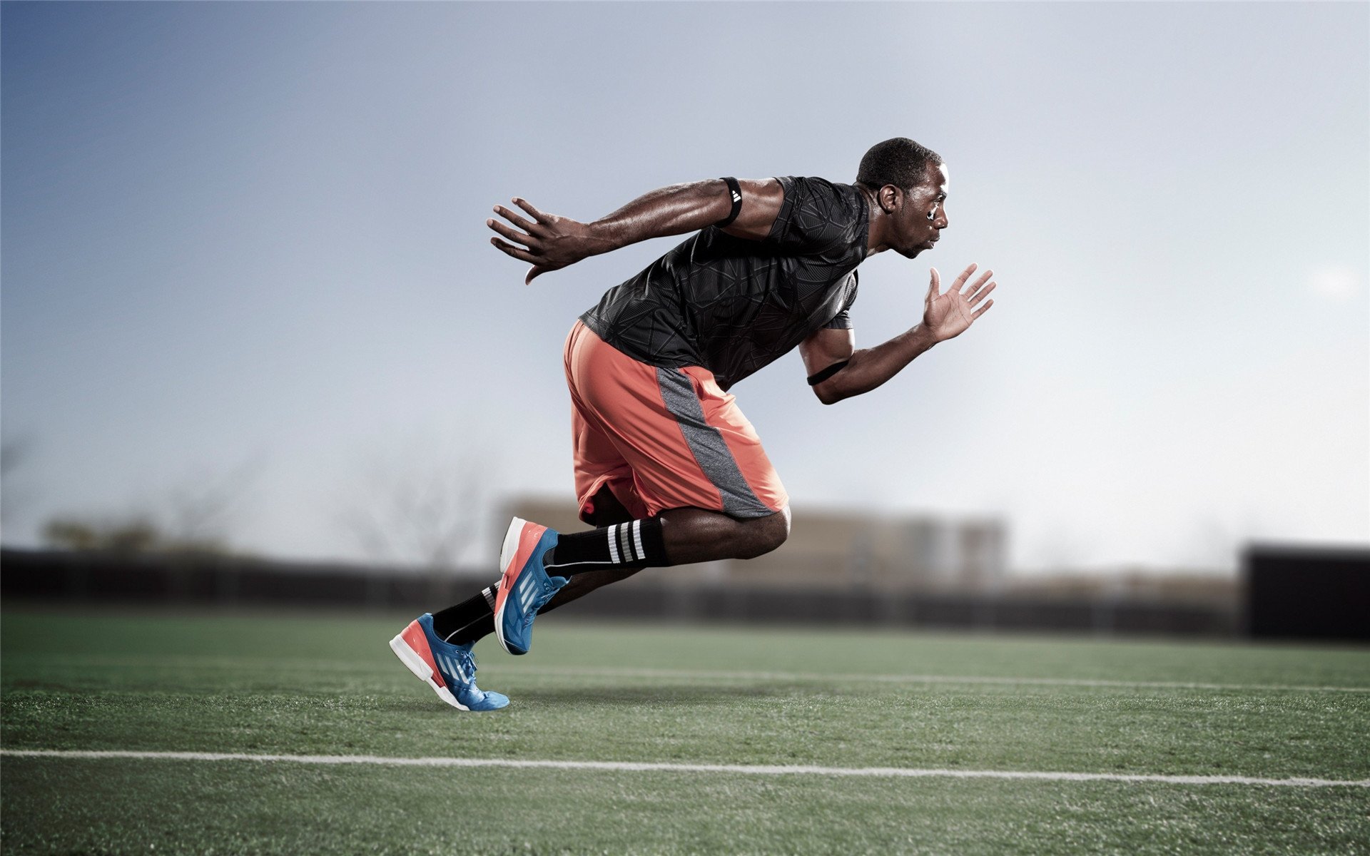 国际足球裁判引入智能视频辅助系统,裁判判罚更公平,足球裁判视频回放叫什么